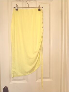 Asymmetrical Yellow Ruched Side-Tie Women's Skirt